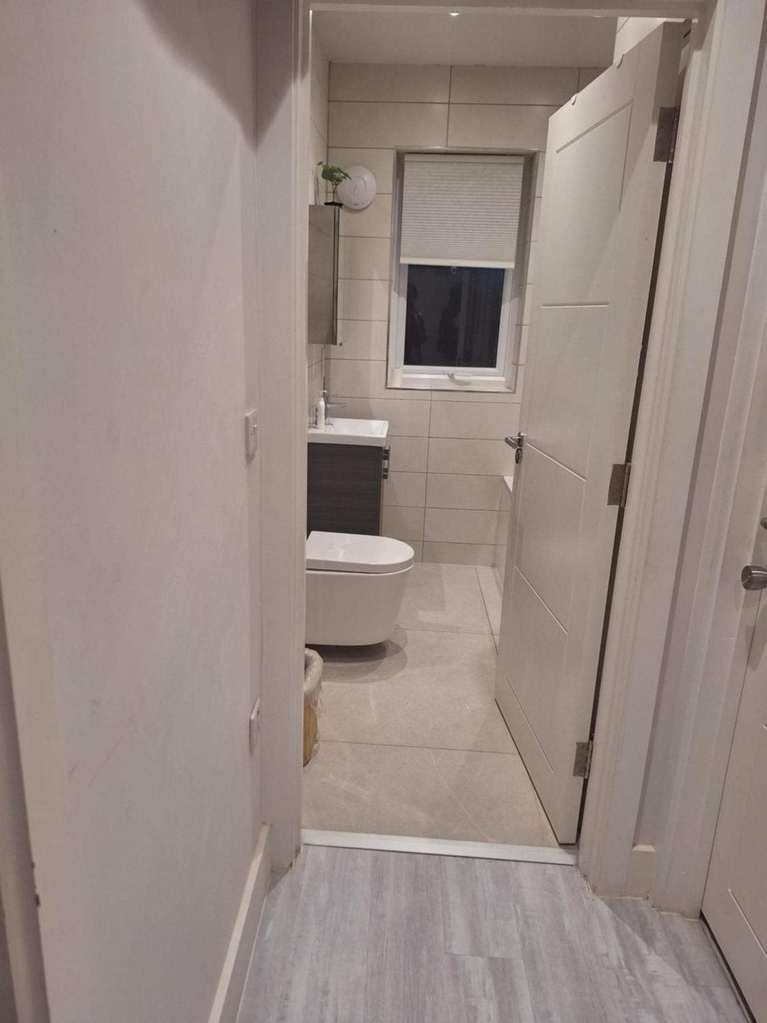 Budget Single Room Only For One Adult - Shared Flat Northolt  Eksteriør bilde